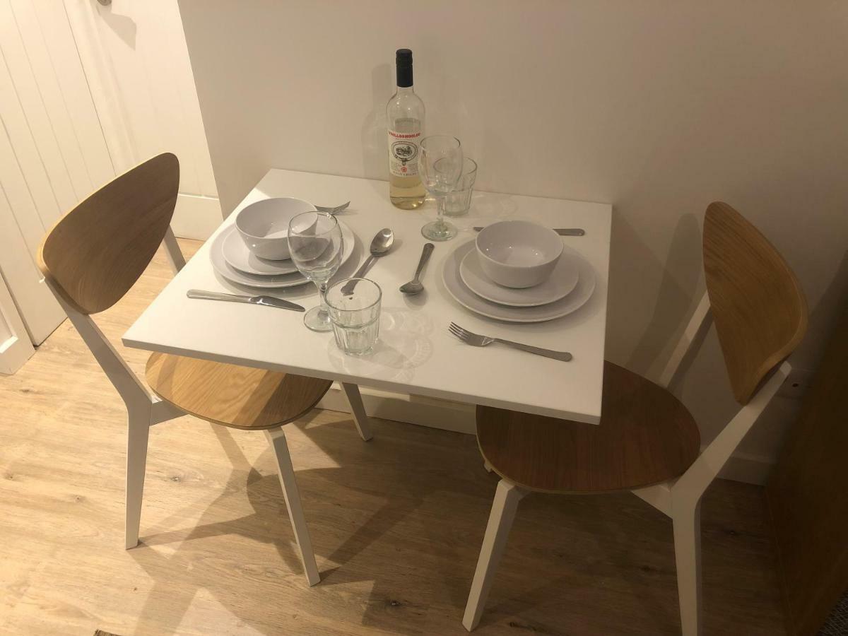 Home-From-Home - Self Catering Garden Apartment, Waterlooville Kültér fotó
